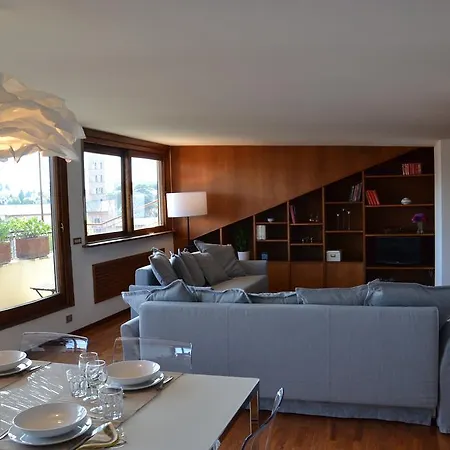 Penthouse Cardello Colosseum * 로마