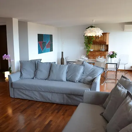 Penthouse Cardello Colosseum 아파트